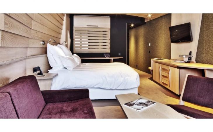 Hotel Altapura, Val Thorens, Double Bedroom 2